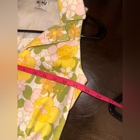 Show Me Your MuMu Size XS Yellow and Green Floral Full Zip Romper - Picture 7 of 7